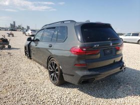 2022 BMW X7