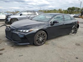 2018 Toyota Avalon XLE
