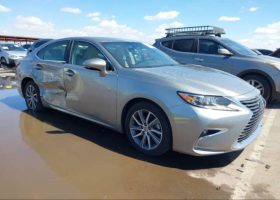 2017 Lexus ES300h