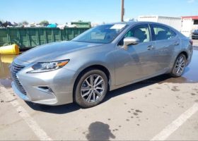 2017 Lexus ES300h