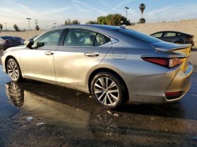 2018 Lexus ES 300h