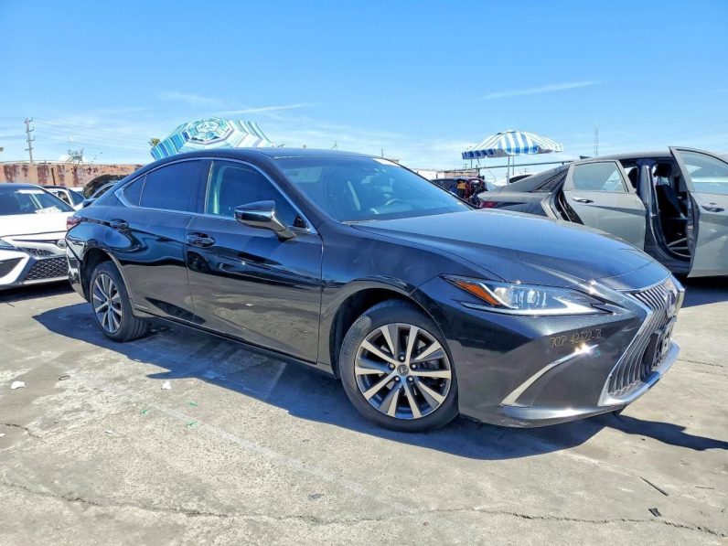 2018 Lexus ES 300h
